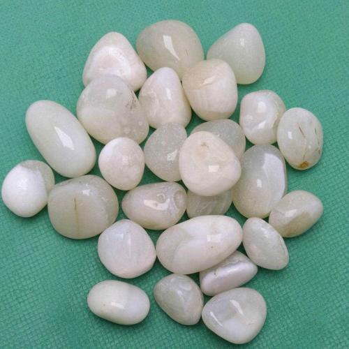 Avika Natural White Translucent Agate Tumble